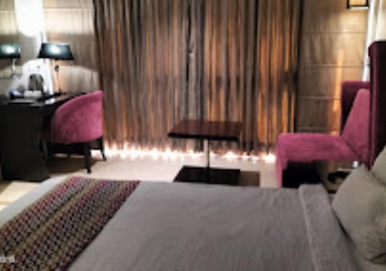 Hotel Siddharth Premiere Chandrapur Экстерьер фото