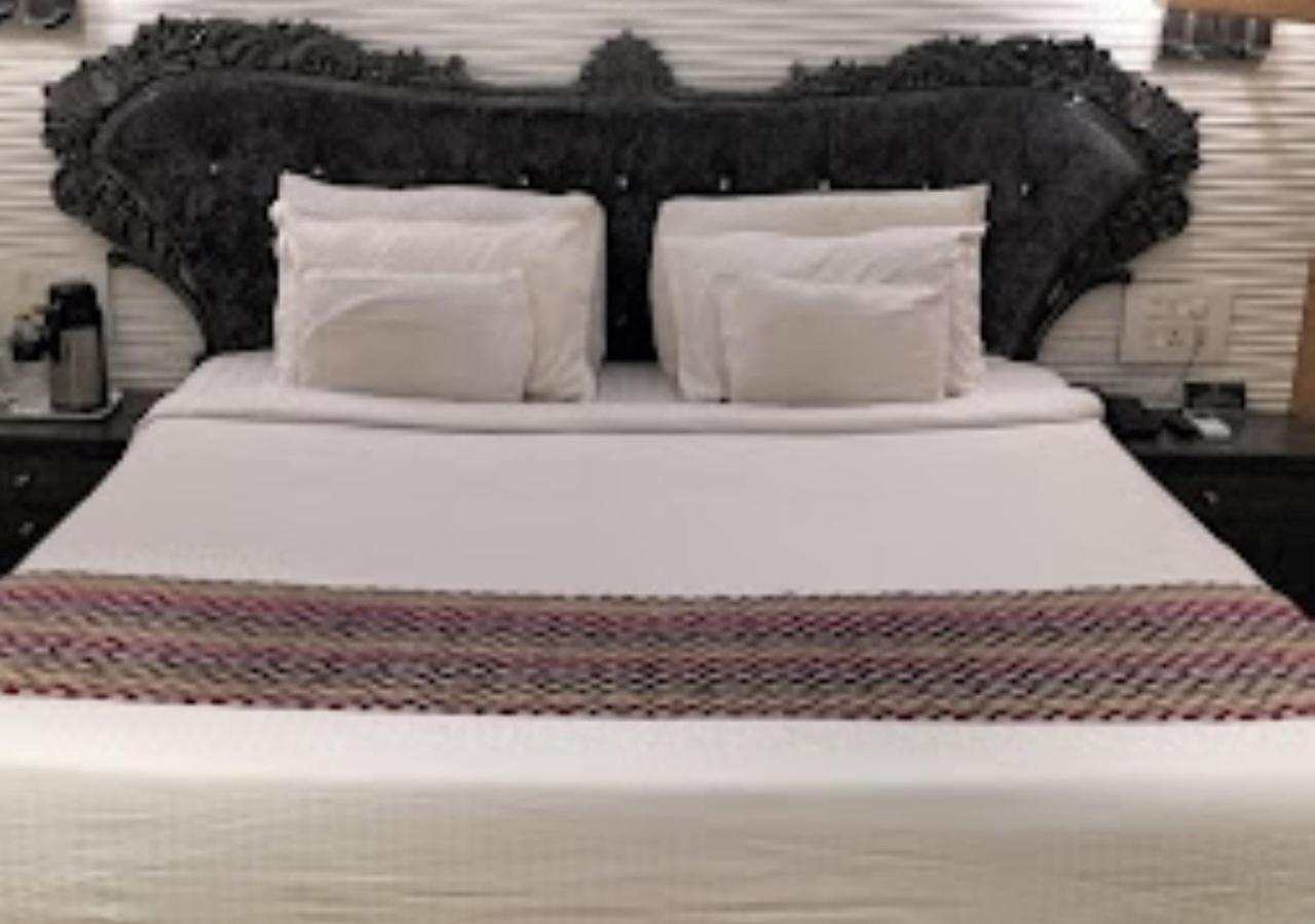 Hotel Siddharth Premiere Chandrapur Экстерьер фото