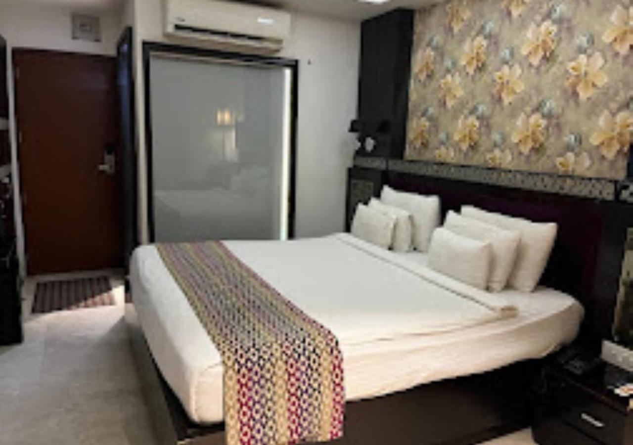 Hotel Siddharth Premiere Chandrapur Экстерьер фото