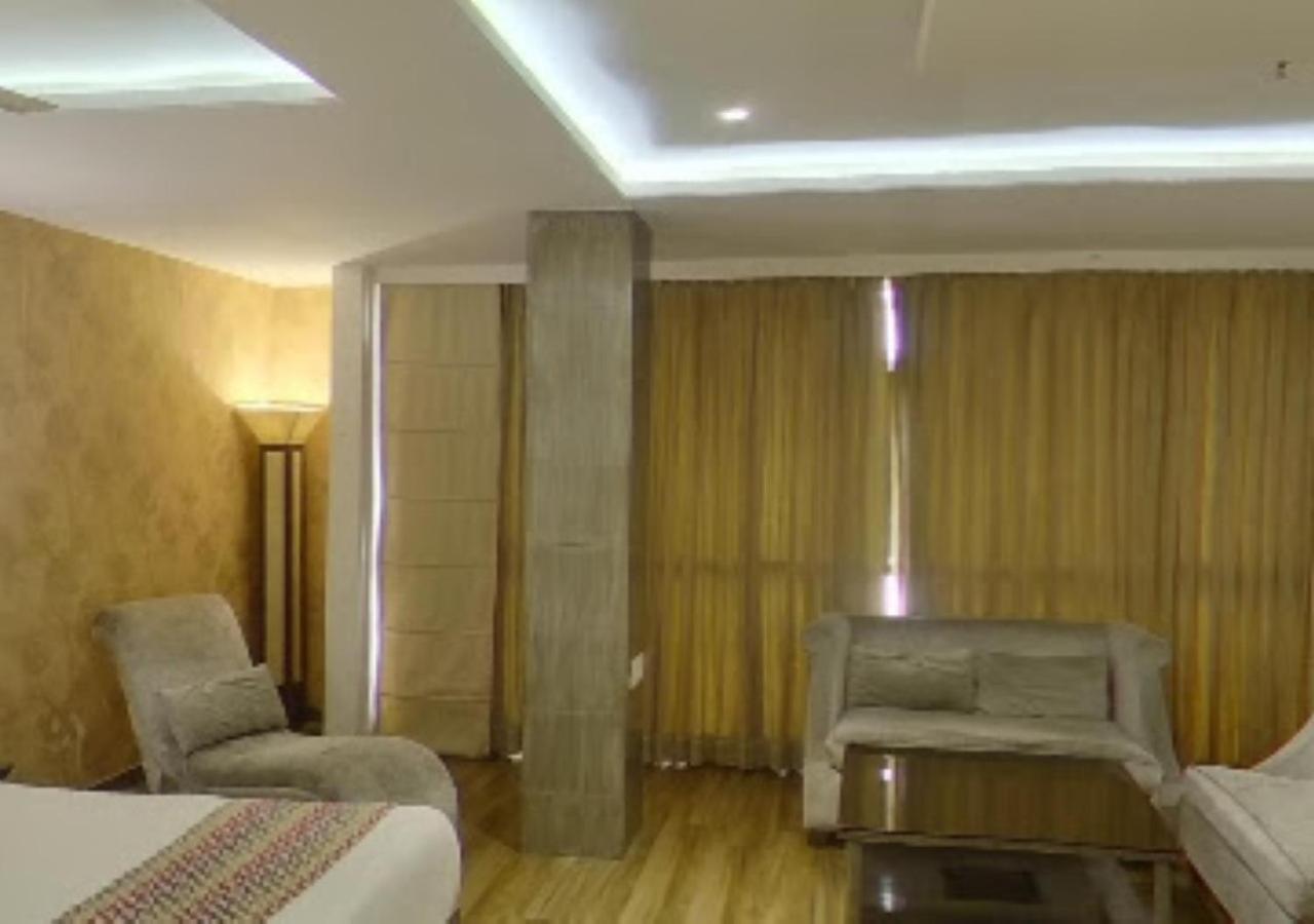 Hotel Siddharth Premiere Chandrapur Экстерьер фото