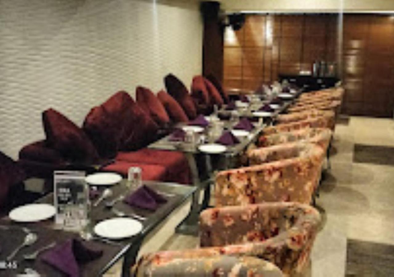 Hotel Siddharth Premiere Chandrapur Экстерьер фото